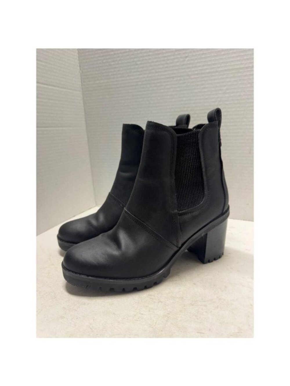 UGG Markstrum Black Waterproof Leather Chelsea Lug Sole Boots 1105864 Size 6.5